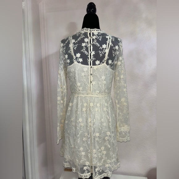 Cream lace dress with floral embroidery & long sleeves S - Picture 4 of 9